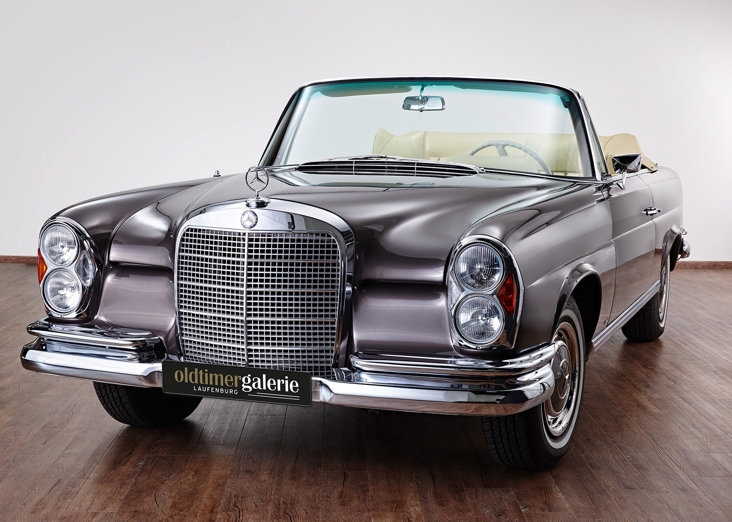 Klassischer Mercedes Oldtimer